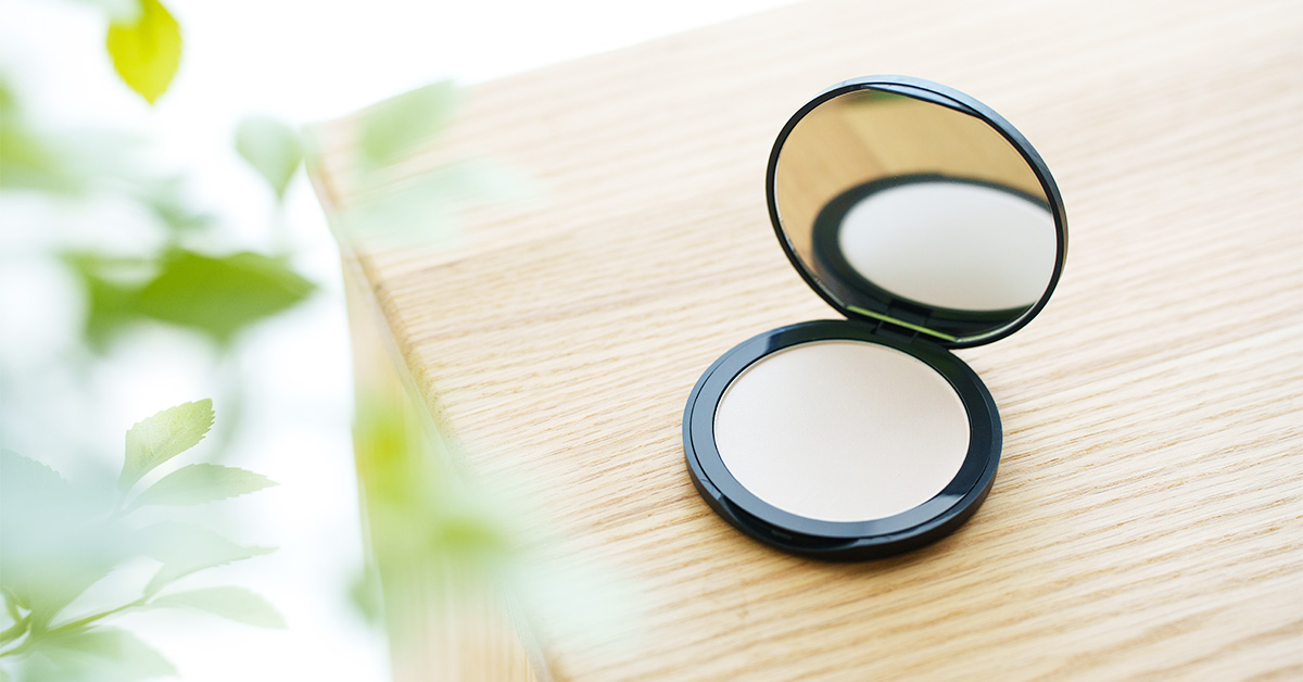 【プレストパウダーとは】自然なのにカバー力抜群な優秀パウダーの選び方やおすすめ商品を紹介