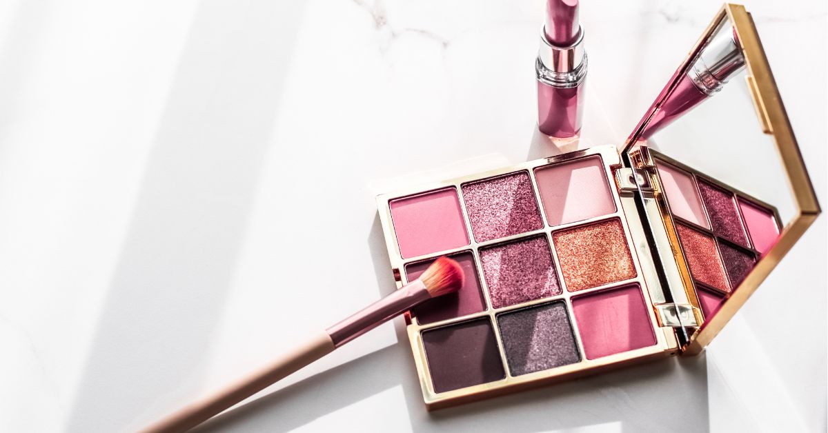 アイシャドウ塗り方