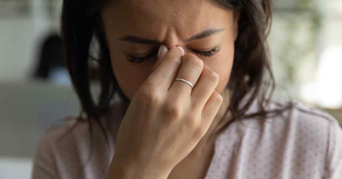 【目の周りの乾燥を治したい人必見】目元の乾燥対策やおすすめ目元美容液でハリのある若見え目元に | ONEcosme