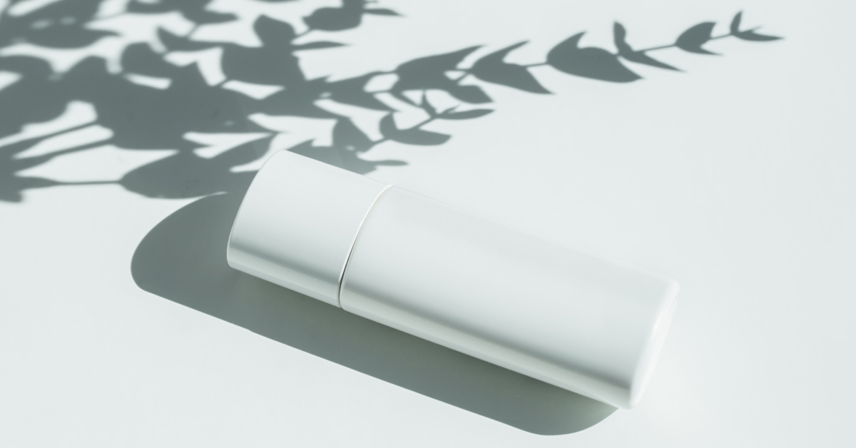 スティックタイプの日焼け止めの特徴とは?3つの特徴を知れば効果的に使える!