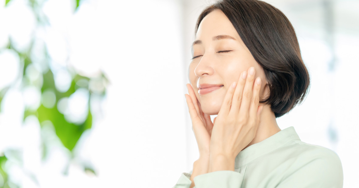 拭き取り化粧水を正しく使って美肌効果を爆上げ!すっぴんでも自信を持てるすこやかな肌へと導こう♩