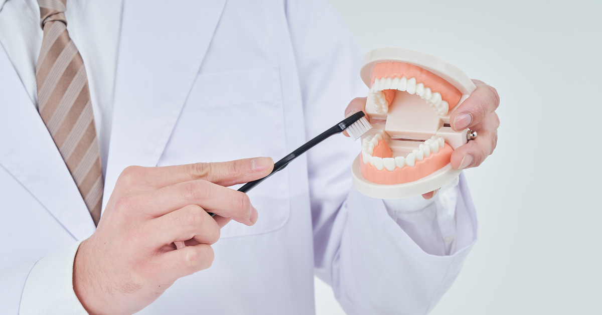 【正しい歯の磨き方と手順】自己流の歯磨きはストップ！歯磨きの基礎知識を理解して口の中を清潔に保とう