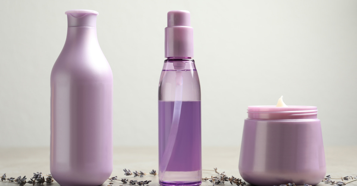 【紫シャンプーの使い方大公開】洗い方や泡立て方のコツなどをマスターして色落ちの過程もきれいをキープ