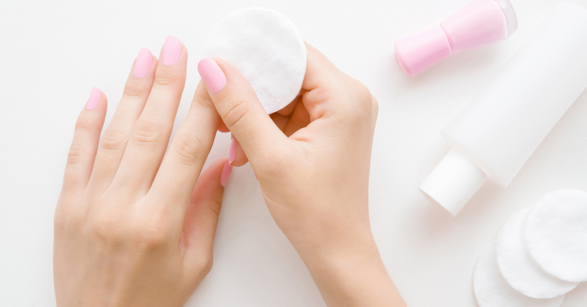 トップコートの基本的な落とし方!落ちにくいトップコートの正しい落とし方を理解して、ツヤツヤできれいな爪を保とう