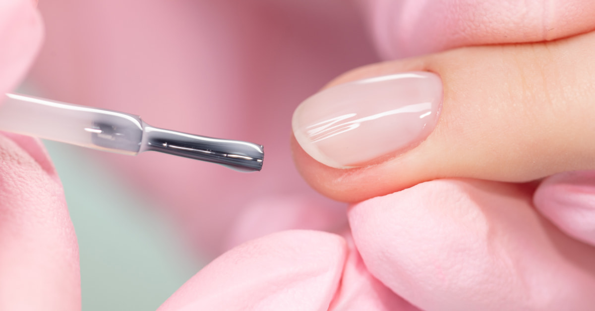 【トップコートの塗り方】意外と知らないコツやポイントを習得して爪をしっかり保護しよう