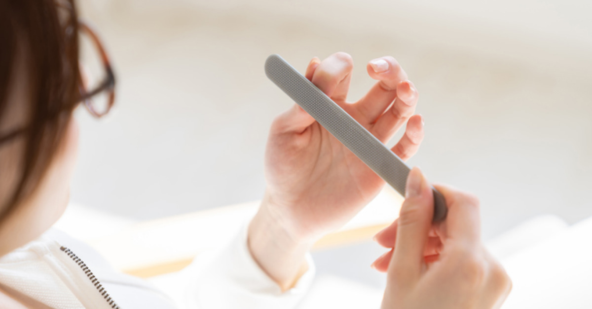 【トップコートの正しい塗り方】耐久性UPで自爪を労わりながらすこやかに育てよう