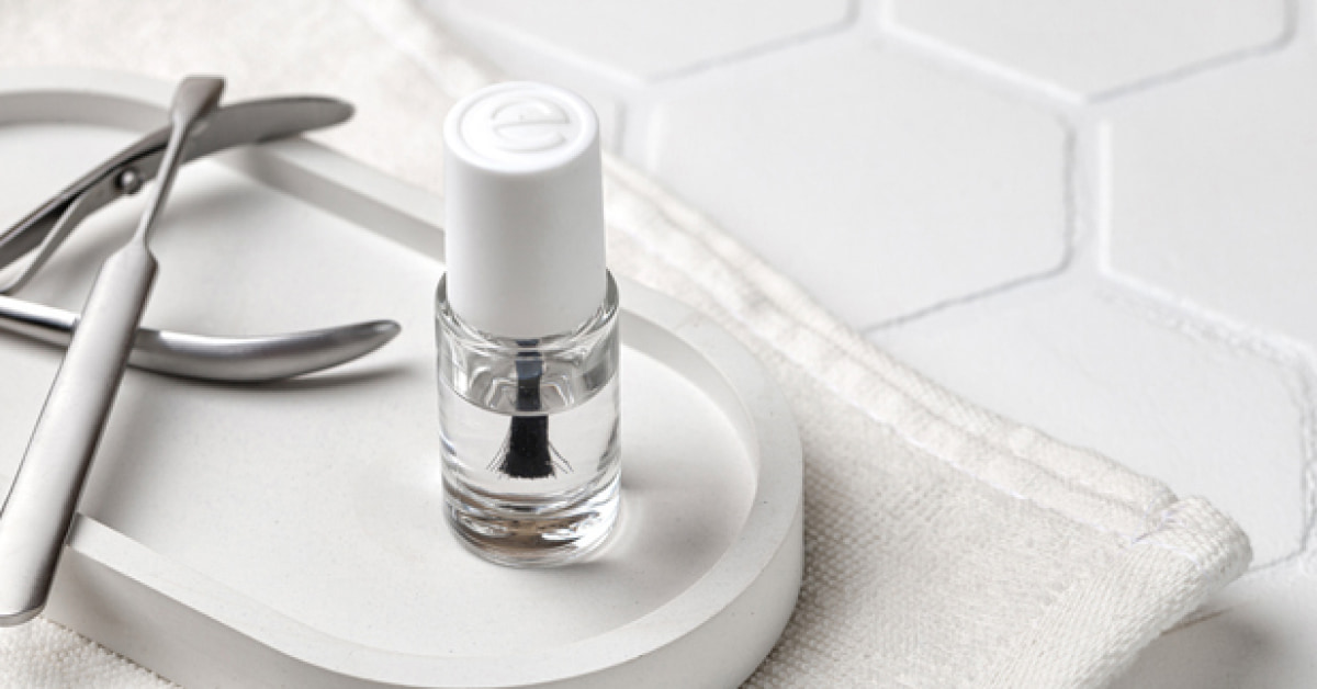 【トップコートの選び方】目的に合ったアイテムで補強しながらきれいに伸びた自爪が叶う♩