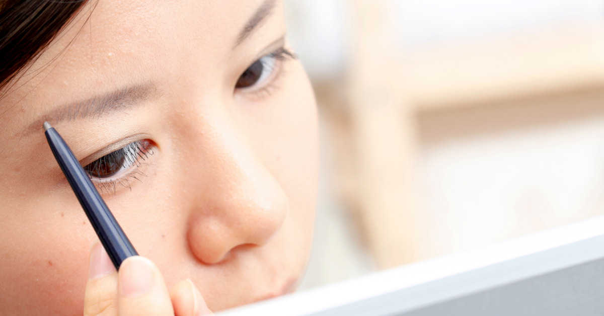眉ティントの失敗しない使い方!下準備をしっかりして、ブレない美人眉を作ろう