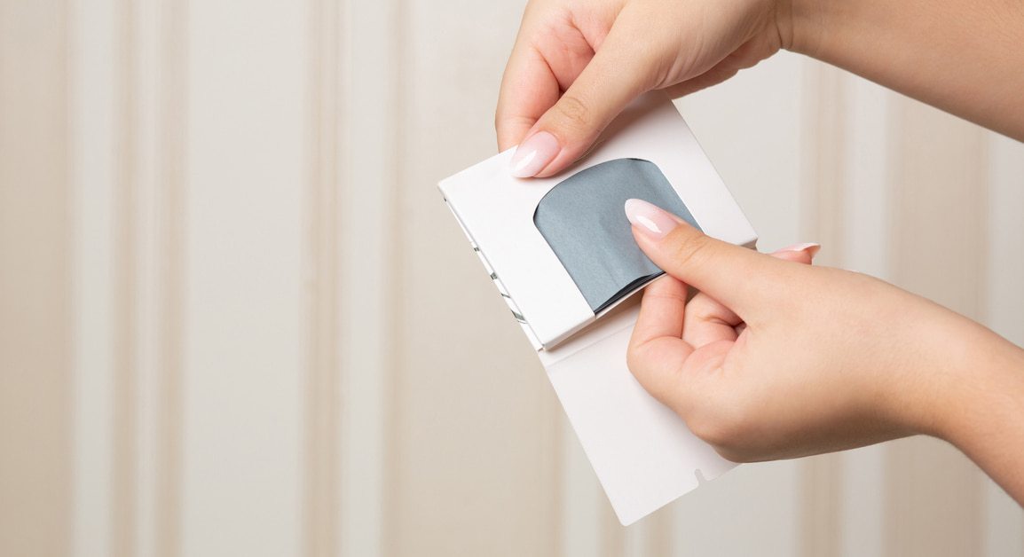 【編集部おすすめあぶらとり紙】アイテム選び難航中の方必見!人気商品の使用感を徹底解説