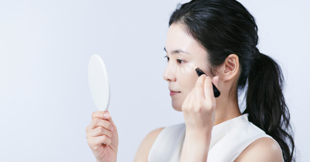 シミを隠すメイクテクをくわしく解説!濃いシミやそばかすも上手にカバーしよう