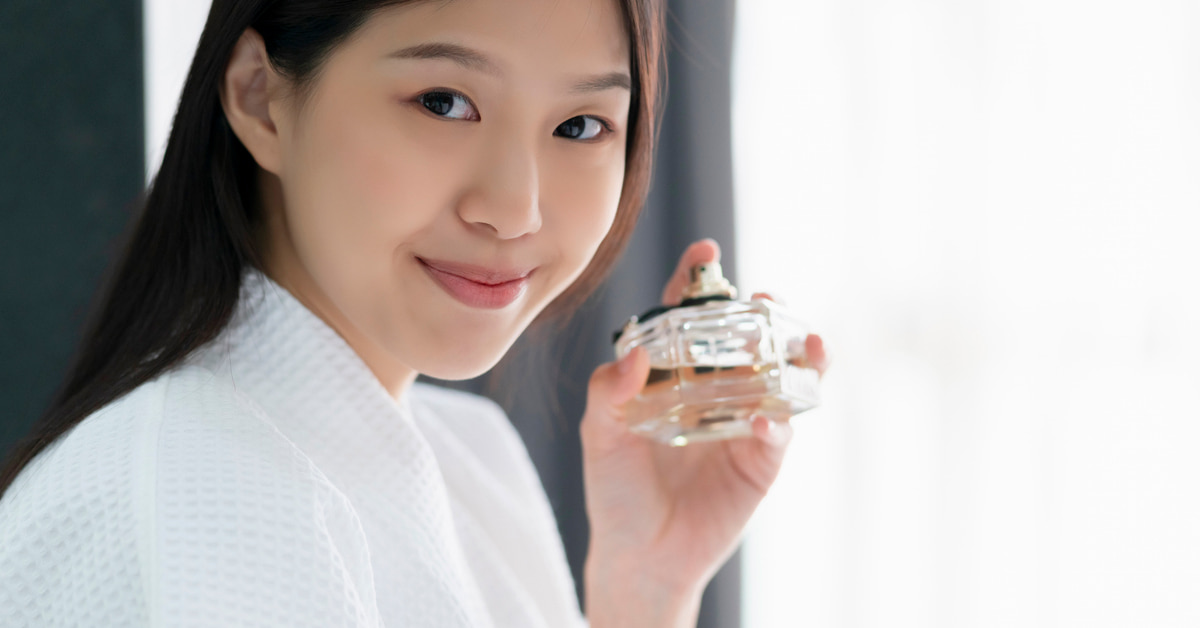 【香水を選ぶときのつけ方】1つ1つの香りとじっくり向き合ってお気に入りを見つけよう