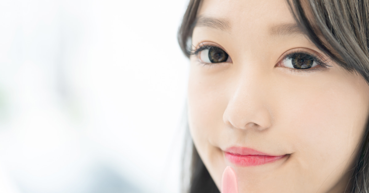 テープで二重をつくってナチュラルなぱっちり目に♡貼り方をマスターしてアイメイクが楽しくなっちゃう目もとを手に入れよう