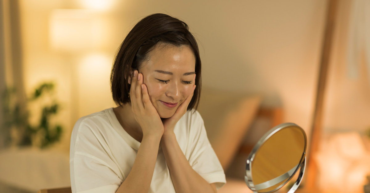 メイク落としシートは自分の肌にぴったりのアイテムで効率よく使おう!そのまま寝る前に皮脂やメイクを落として肌トラブルを回避