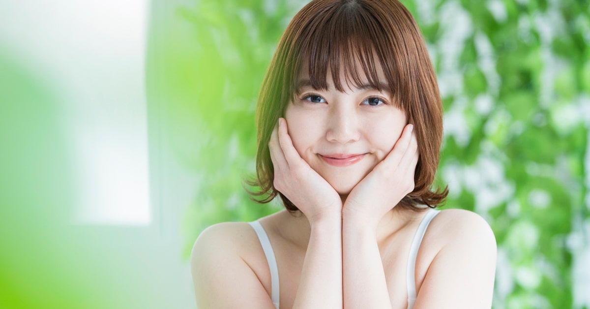 若いのにほうれい線があるのは骨格が原因なことも!早めのエイジングケアで老け顔を予防して肌&見た目年齢の差をつけよう