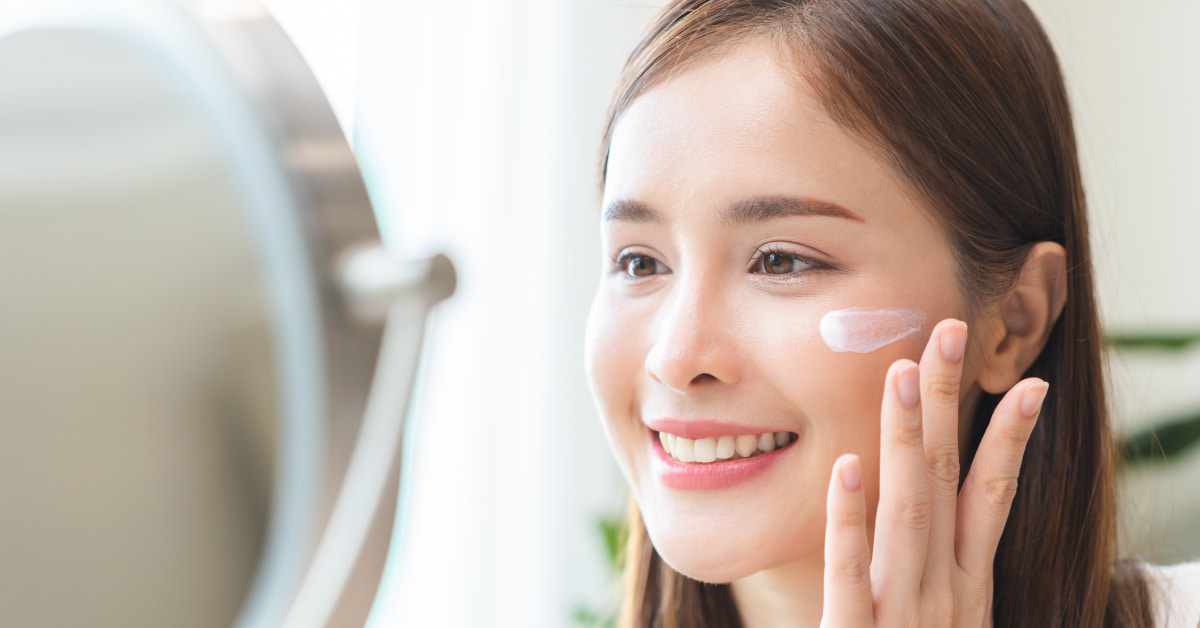 化粧下地とファンデーションの違いを知れば美肌メイクがグンとレベルアップ!ベースメイクを究めて自分史上最高の肌を楽しもう