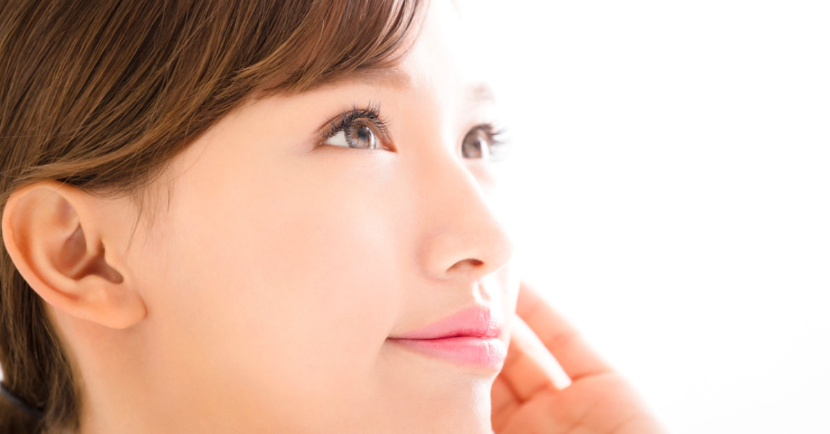 透明マスカラはカールキープ力を上げてくれる便利コスメ、1本持っておくだけで雨の日も安心して過ごせちゃう◎