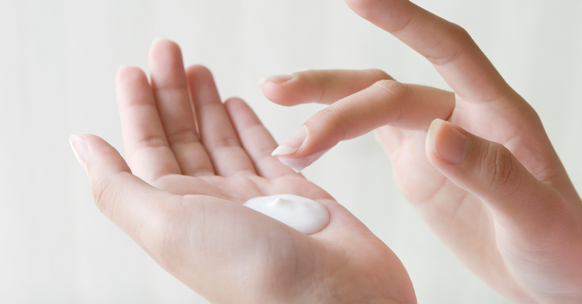 風呂上がりに素早く保湿したい!基本的なボディケアアイテムの使い方をおさらいして、乾燥知らずのもちもち肌をゲットしよう