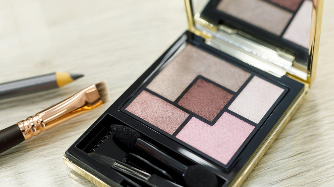 下まぶたメイクにおすすめのアイシャドウパレット3選!パレットを上手に使いこなして、これ1つで下まぶたメイクを完成させよう