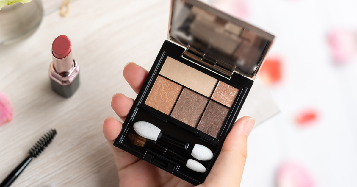 まわりを釘付けにする魅力的なアイメイクができる!下まぶたにもおすすめのアイシャドウパレットBEST3!